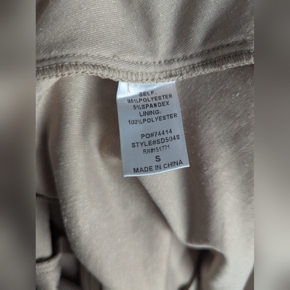 Le Lis Crushed Velvet Dress - Picture 5 of 5